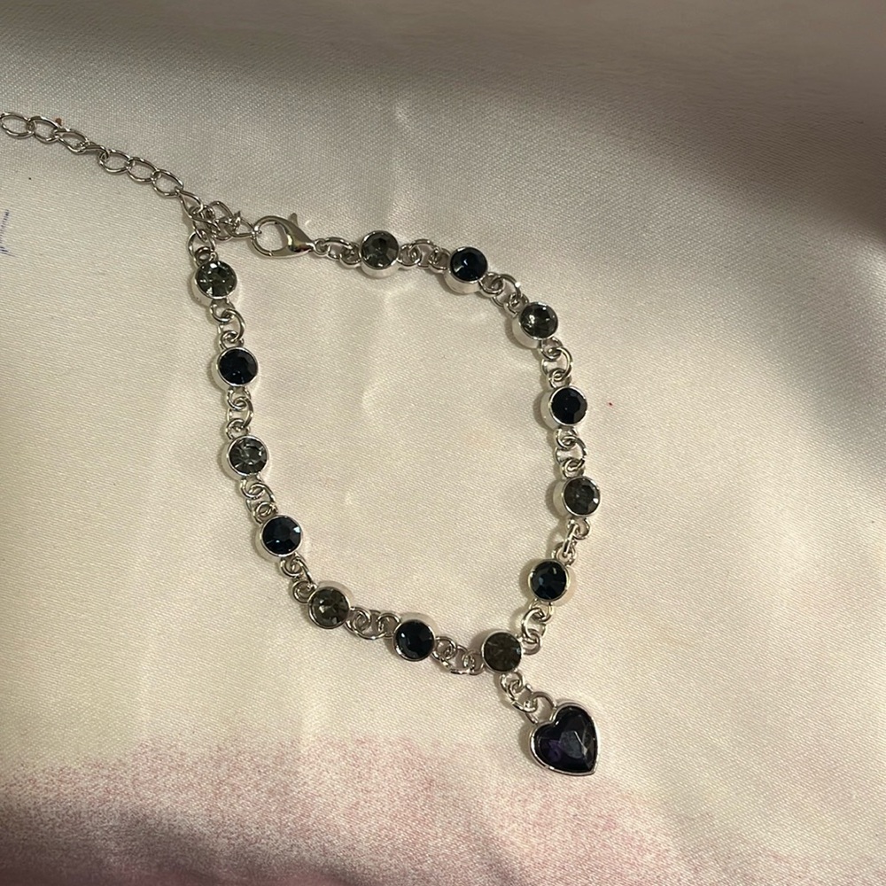 Bracket-Sliver with Blue Stones